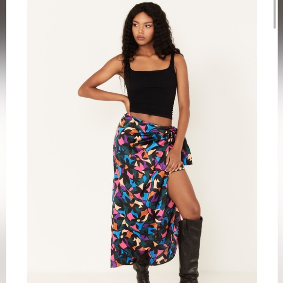 SHOW ME YOUR MUMU WOMEN'S WRAP ME UP MOSAIC PRINT SKIRT - Picture 4 of 10